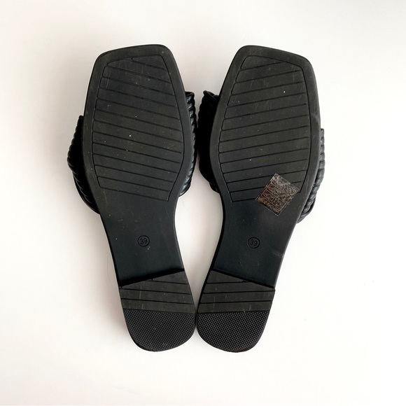 EUC Black Twist Slide Sandals - Picture 7 of 7